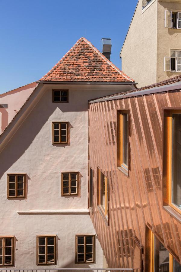 Kai 36 - Hotel Zwischen Fels Und Fluss Graz Exterior foto Copper cladding on a house in Regensburg, Germany